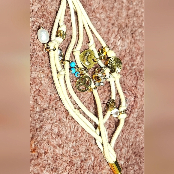 JUICY Couture White Multi Strand Crown Peace Pearl Heart Bling Charm Bracelet - Picture 13 of 14